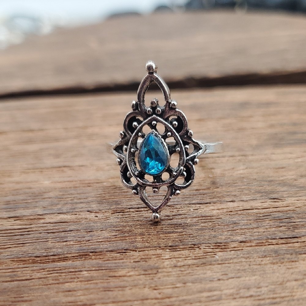 Silver Tone Filigree Teardrop Blue Gem Ring - Women Jewelry Size 6.5 R824